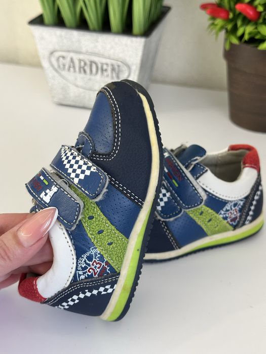 Ботінки на хлопчика розмір 22