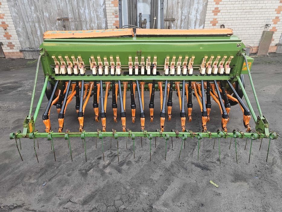Siewnik zbożowy Amazone D8 3 m