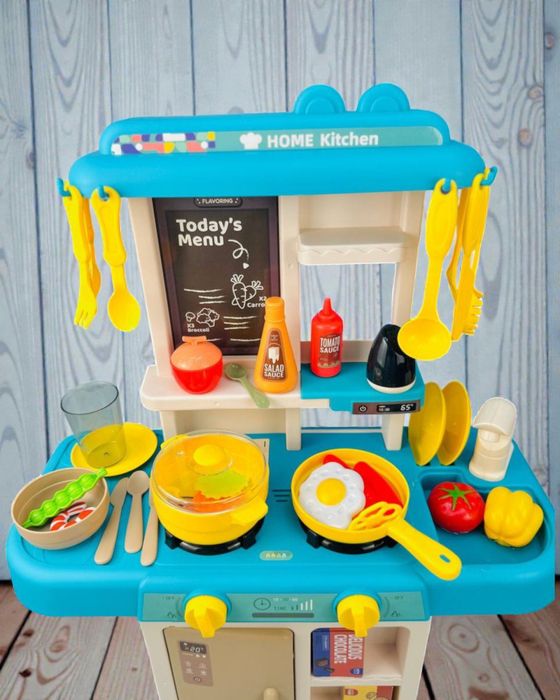 Кому? Дитяча кухня, 43 предмети, 68 см висота, вода в крані, пар