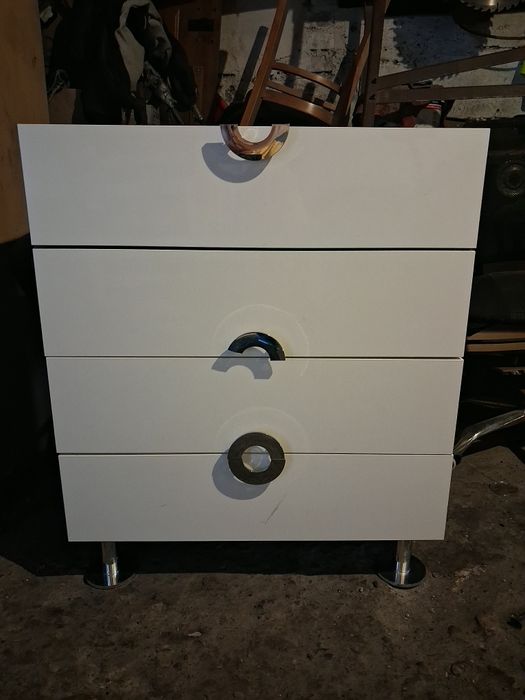 Szafka komoda 70 cm z połyskiem