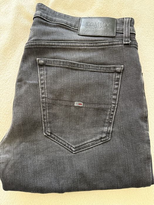 Продам чоловічі чорні джинси tommy jeans оригінал