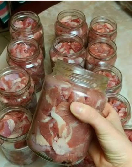 Тушонки домашні власного виробництва.