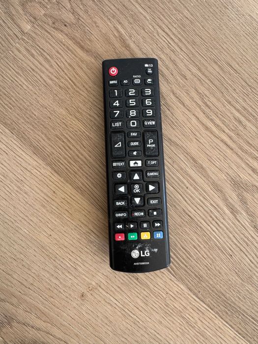 Televisão 32' LG com comando — HDMI e USB — sem pé/base