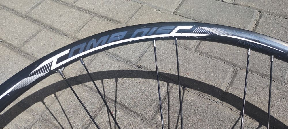 Sprzedam koło 28cali zdjete z Merida speeder 500