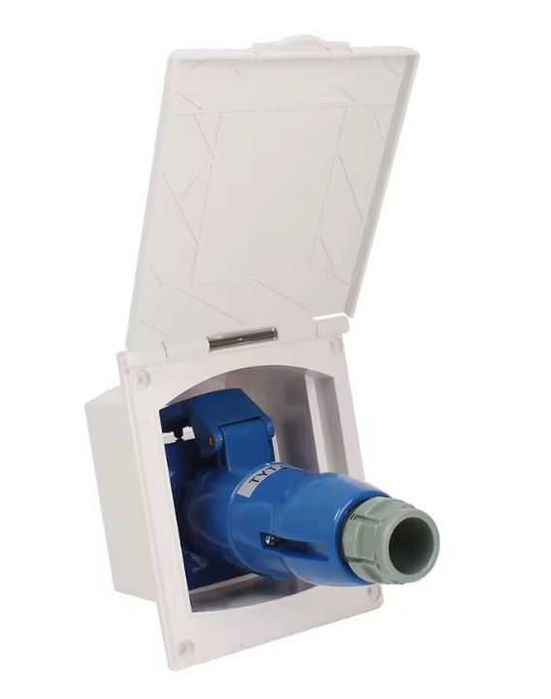 Tomada externa para Camping