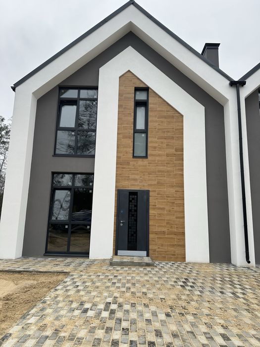 КУТОВИЙ таунхаус з ділянкою 2,6 сот. Від 70000 у.е.