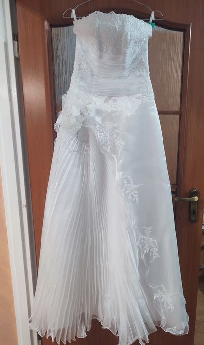Suknia slubna S / M