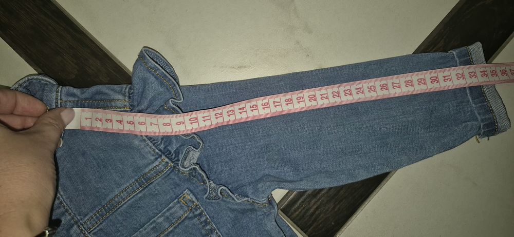 Джинсовий комбінезон на 2-3 роки