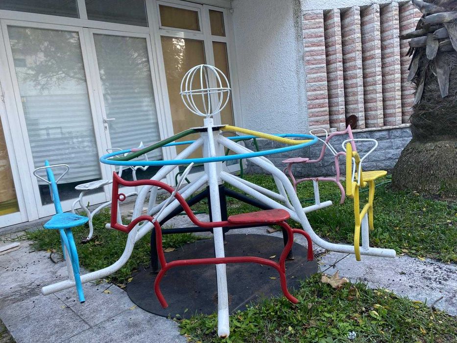 2 Baloiços infantis de ferro