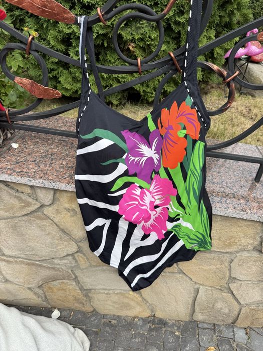 Купальники б/в в ідеальному стані,