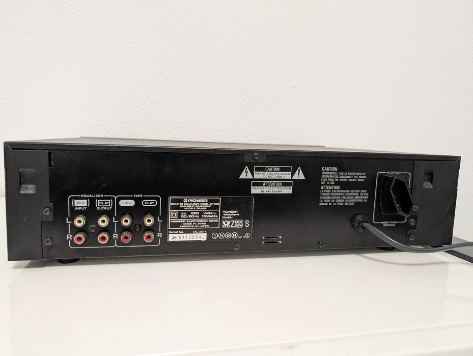 Amplificador e equalizador Pioneer