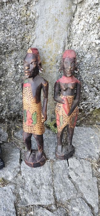 Estátuas africanas, arte. Pau preto