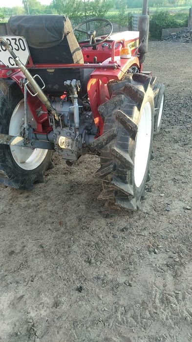 Японський трактор Yanmar2000