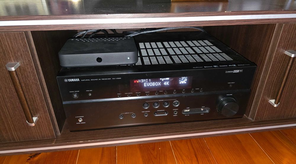 Amplituner yamaha rx-v685 Dolby Atmos