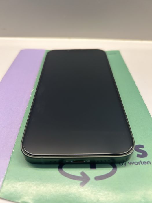 iPhone 13 128 GB, excelente estado