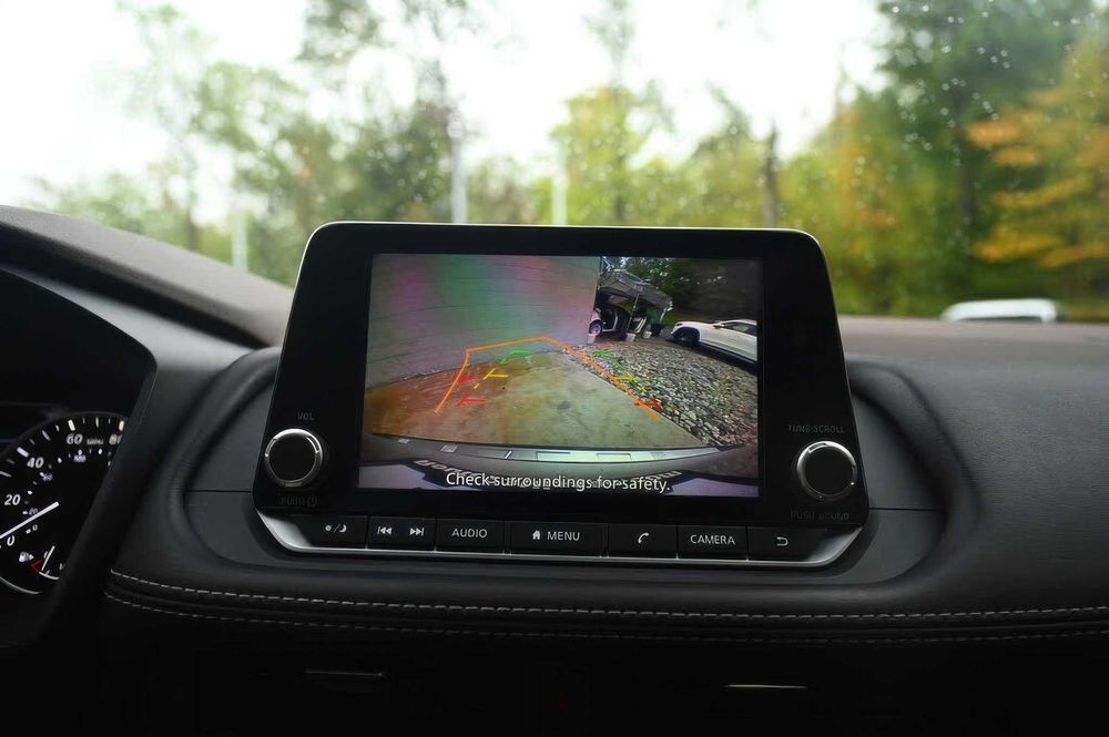 Nissan Rogue SV      2023