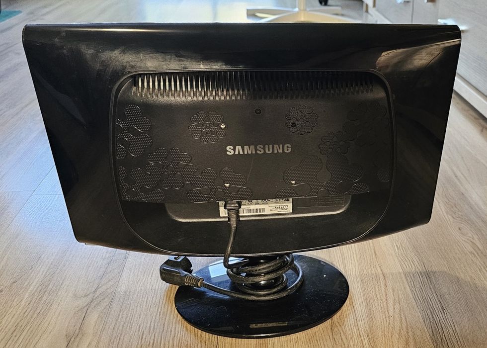 Monitor samsung 19 cali