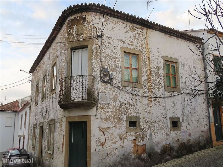 Moradia T4 para venda