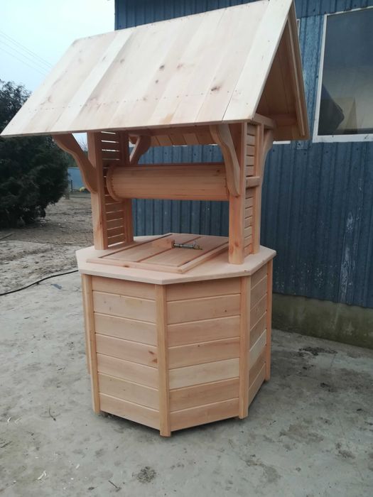 Studnia drewniana ogrodowa dekoracyjna użytkowa