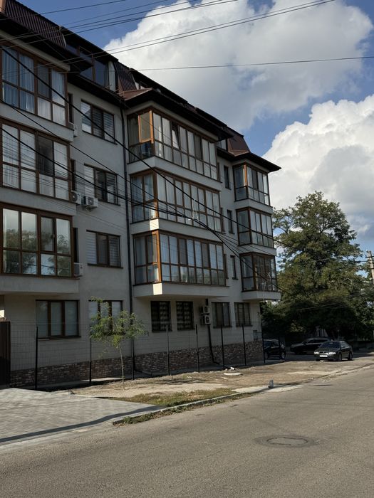Продам квартиру, Кониского 30а, бывшая  Володарского, Центр