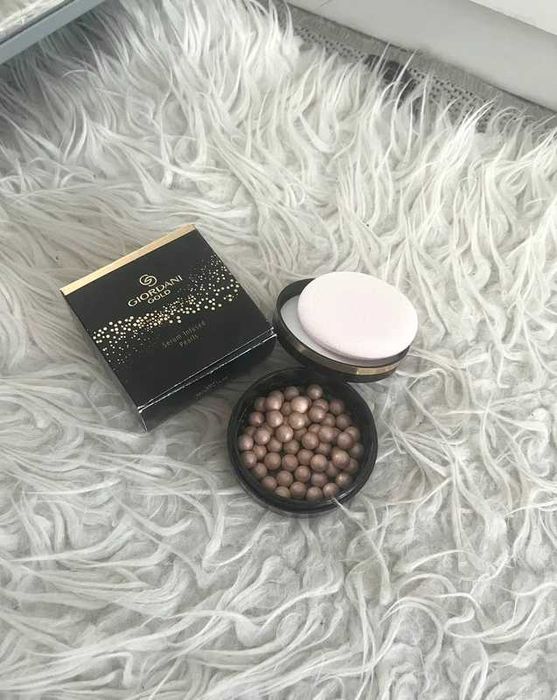 Nowy Puder w perełkach z serum Giordani Gold Oriflame