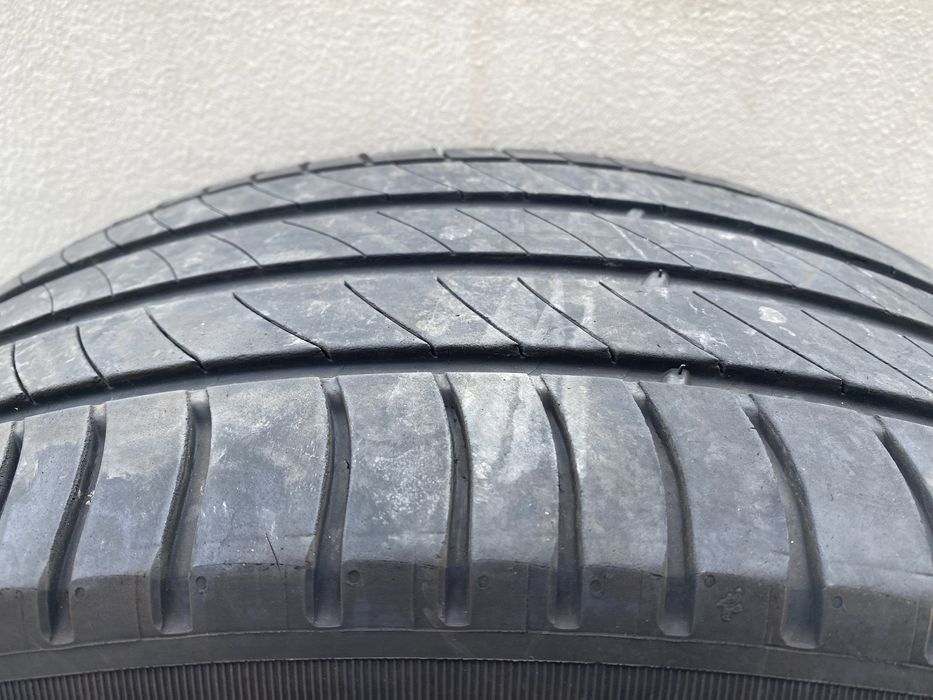 Pneus Michelin primacy 235 55 R18