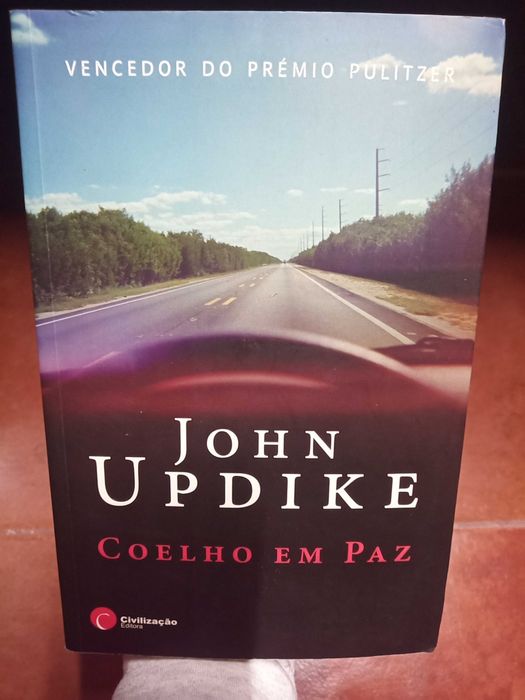 Coelho Em Paz - John Updike
