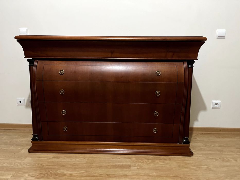 Cómoda em madeira maciça e espelho