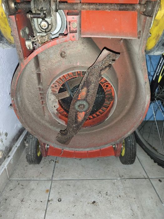 Corta relva a gasolina