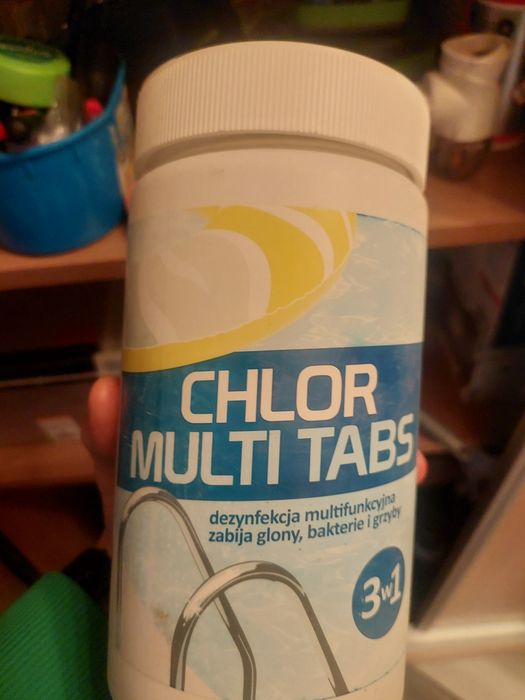 Basen ogrodowy że stelażem