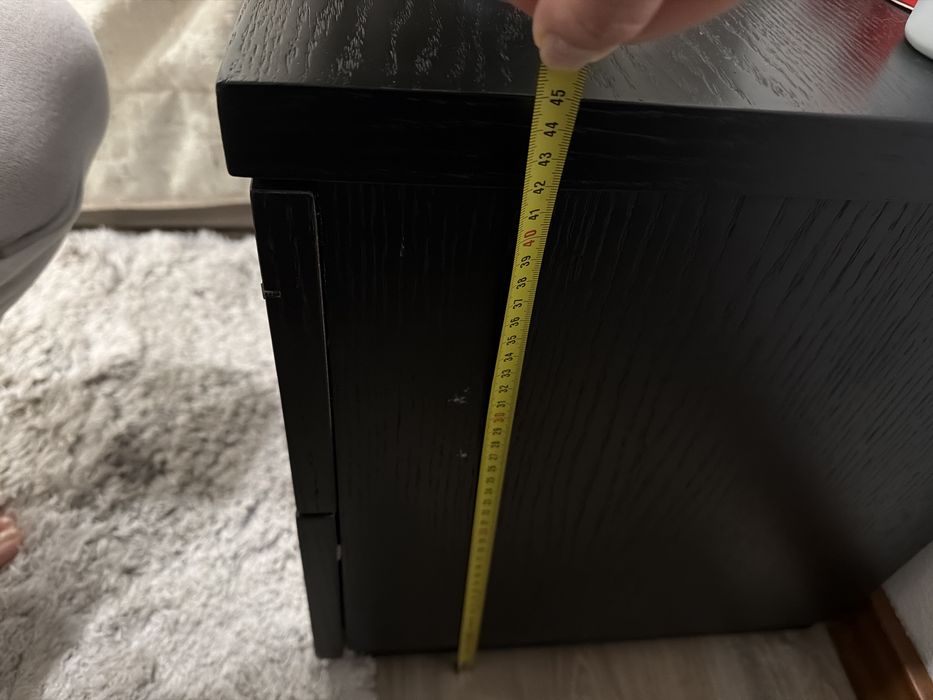 Vendo dois camiseiros com duas gavetas