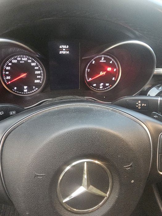 Mercedes w205 1.6 d 2015r  136 koni 7 biegów automat