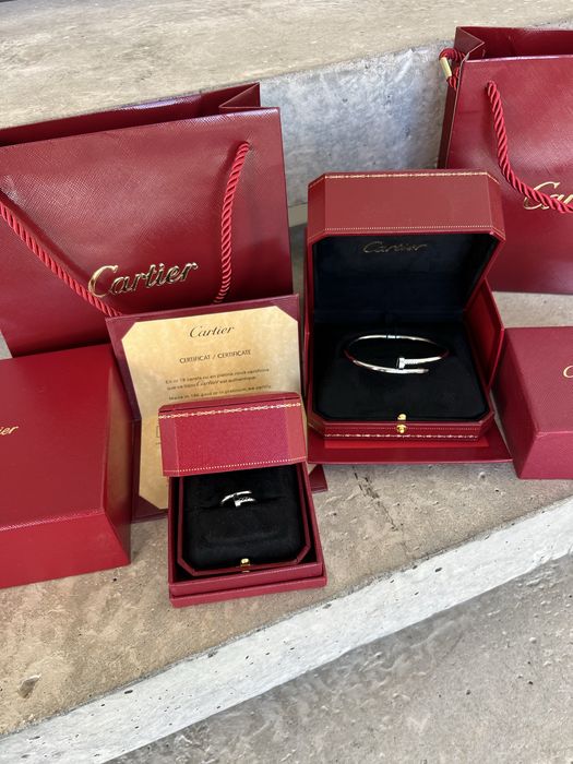 Картье в подарочной упаковке кольцо +браслет в полной упаковке