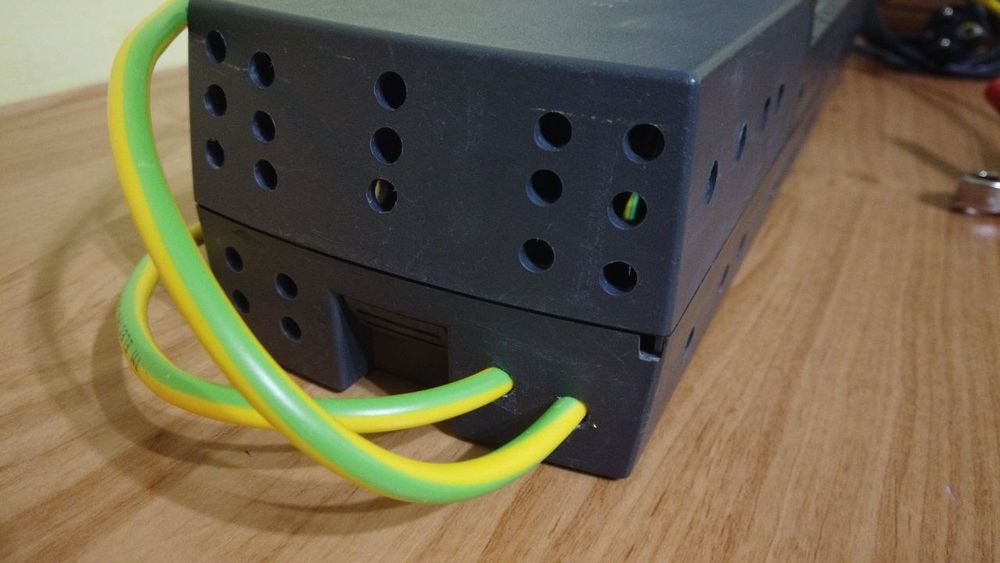 Упс Безперебійник APC 330Ват  Інвертор