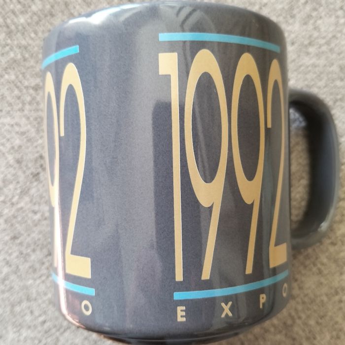 Caneca alusiva à Expo 92 de Sevilha