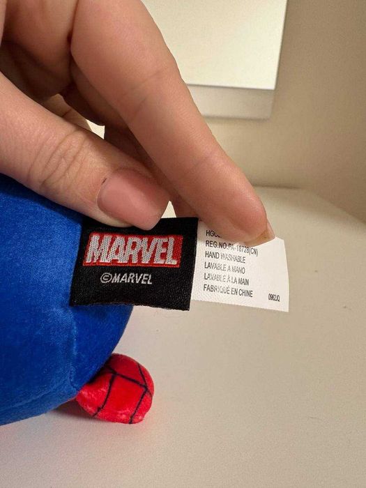 М'яка іграшка подушка спайдермен marvel cuutopia spider-man mattel