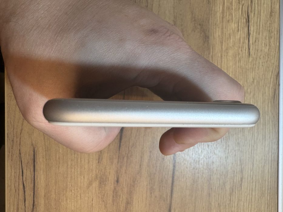 Apple Iphone 8 64GB kondycja baterii 82%