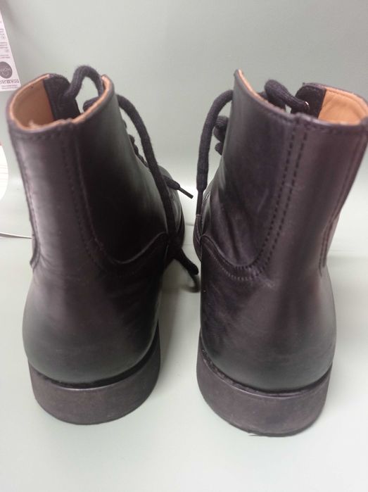 Botas Pele Tamanho 42