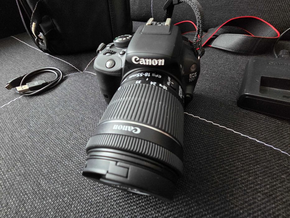 Canon EOS 100D + obiektyw 18-55 mm + futerał