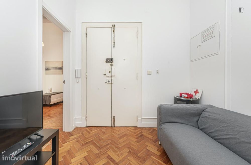 Quarto - localizado em Lapa Lisbon