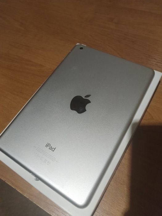 Продам планшет ipad mini
