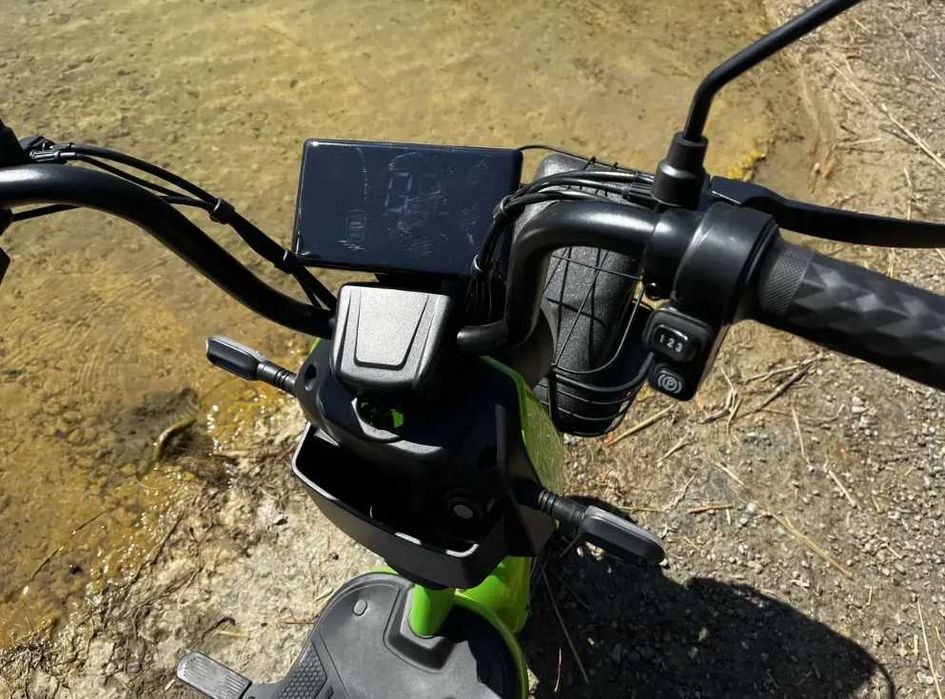 НОВИНКА! Електроскутер Crosser 1000W 72V 20Ah — зручний та надійний .