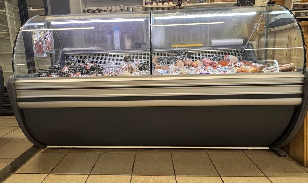 Холодильні вітрини 2 м, холодильне обладнання , полиці для товару