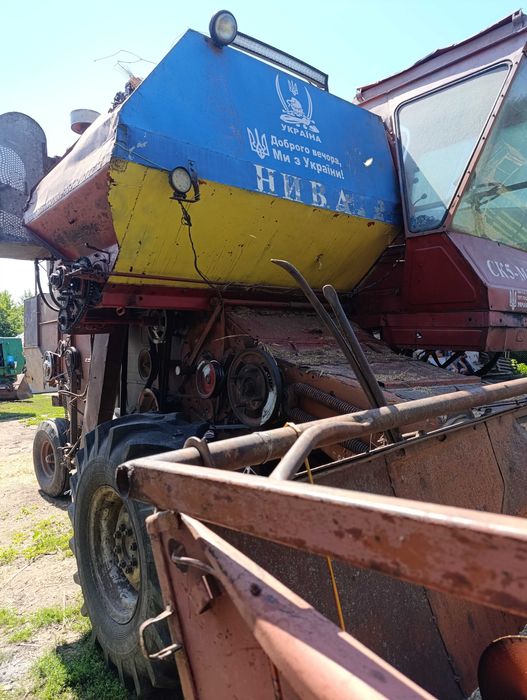 Нива СК 5 М,+ ще є різні запчастини до ниви ,+ще є жатка на 5 м
