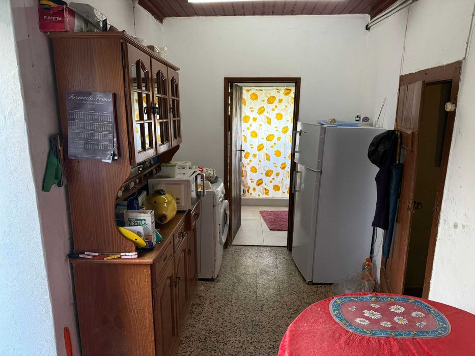 Moradia tradicional com 525m² de terreno em  (Carvalhal, Bombarral)