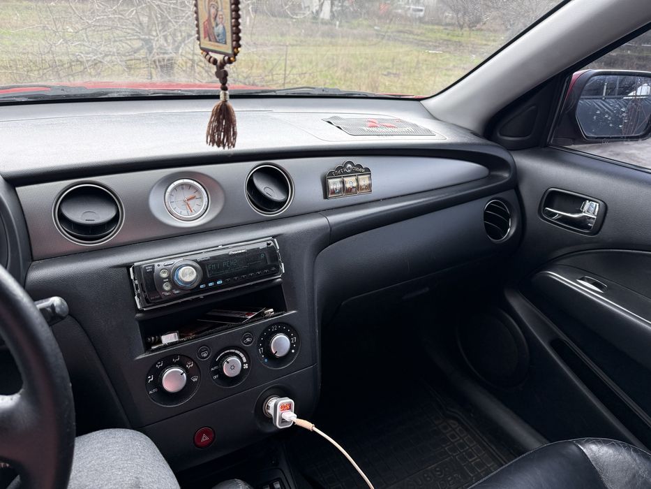 Продаётся Mitsubishi Outlander 2.4