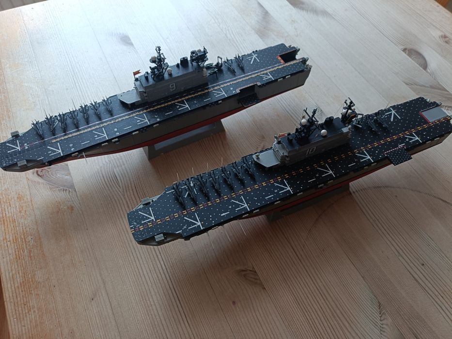 Dwa okręty desantowe typu Tarawa skala 1/720
