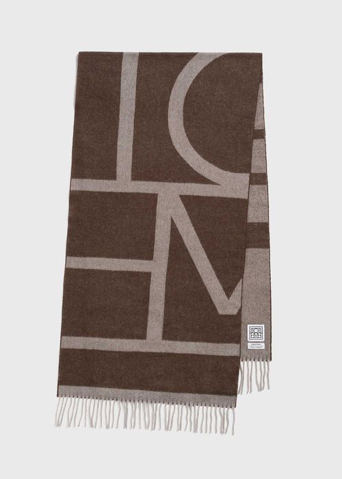 Шарф Toteme Monogram Jacquard Wool Scarf Dark Beige