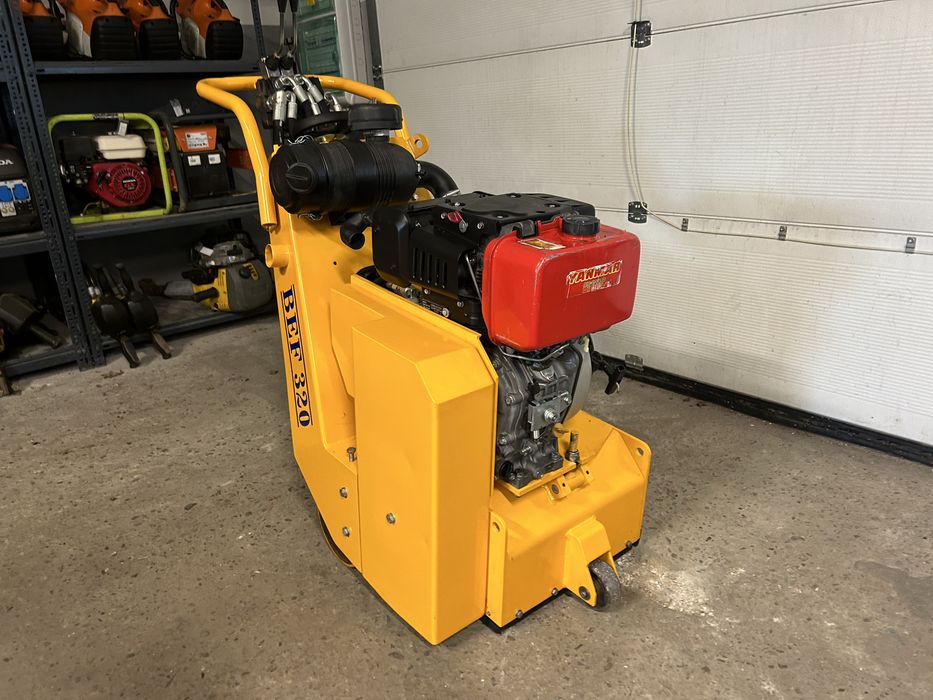 Spalinowa frezarka do betonu Bartell SPE BEF 320