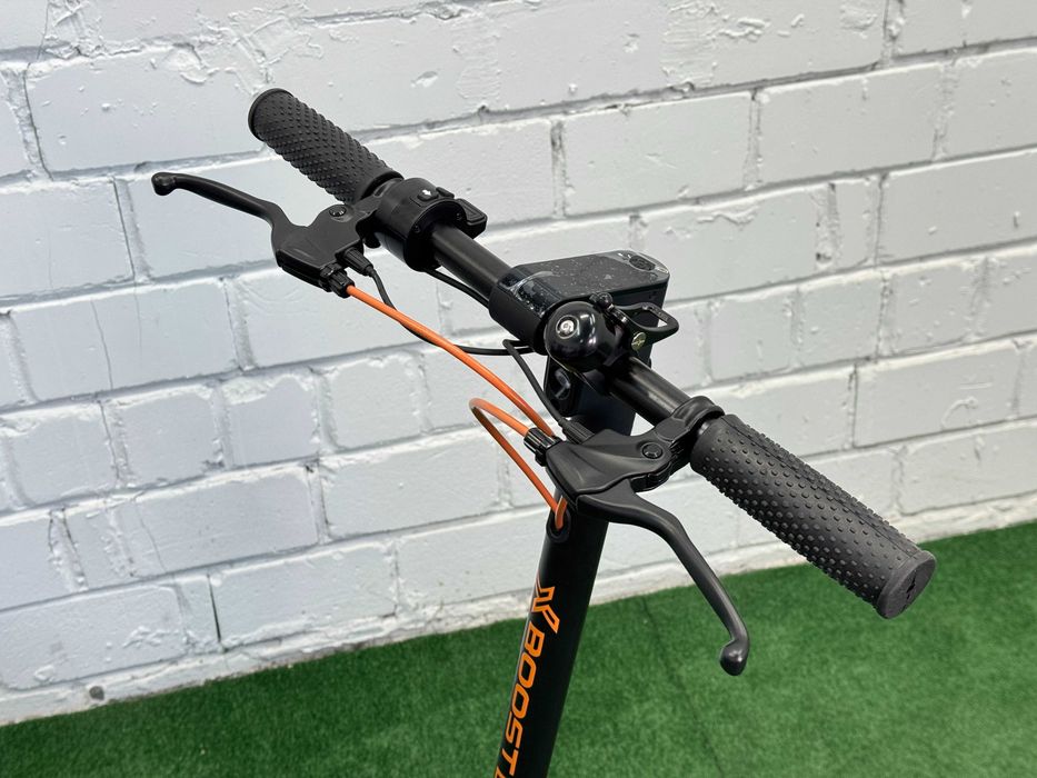 САМОВИВІЗ, Електросамокат X-Boost Scooter 09 PRO 600W, Ємність Батареї 15Ah, Швидкість 40 км/год, Електросамокати